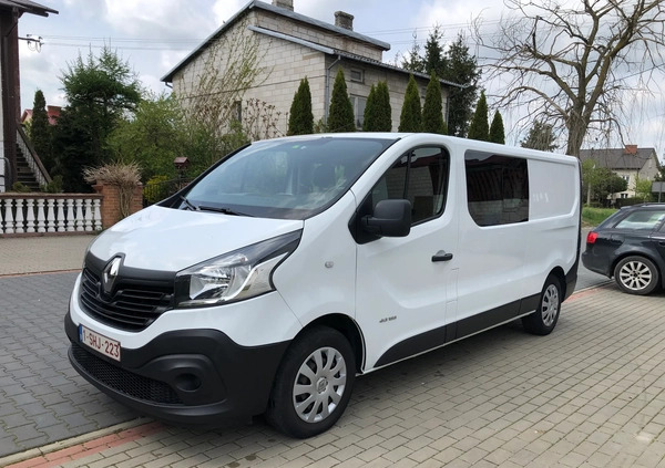 Renault Trafic cena 59500 przebieg: 197000, rok produkcji 2017 z Ciechanowiec małe 254